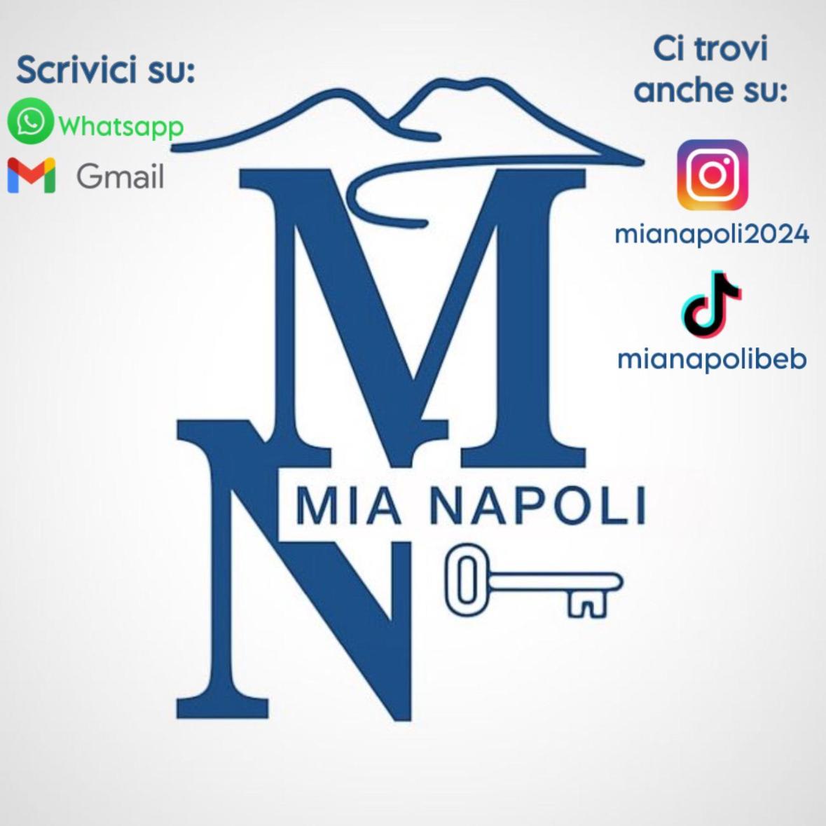 Mia Napoli Acomodação com café da manhã Exterior foto