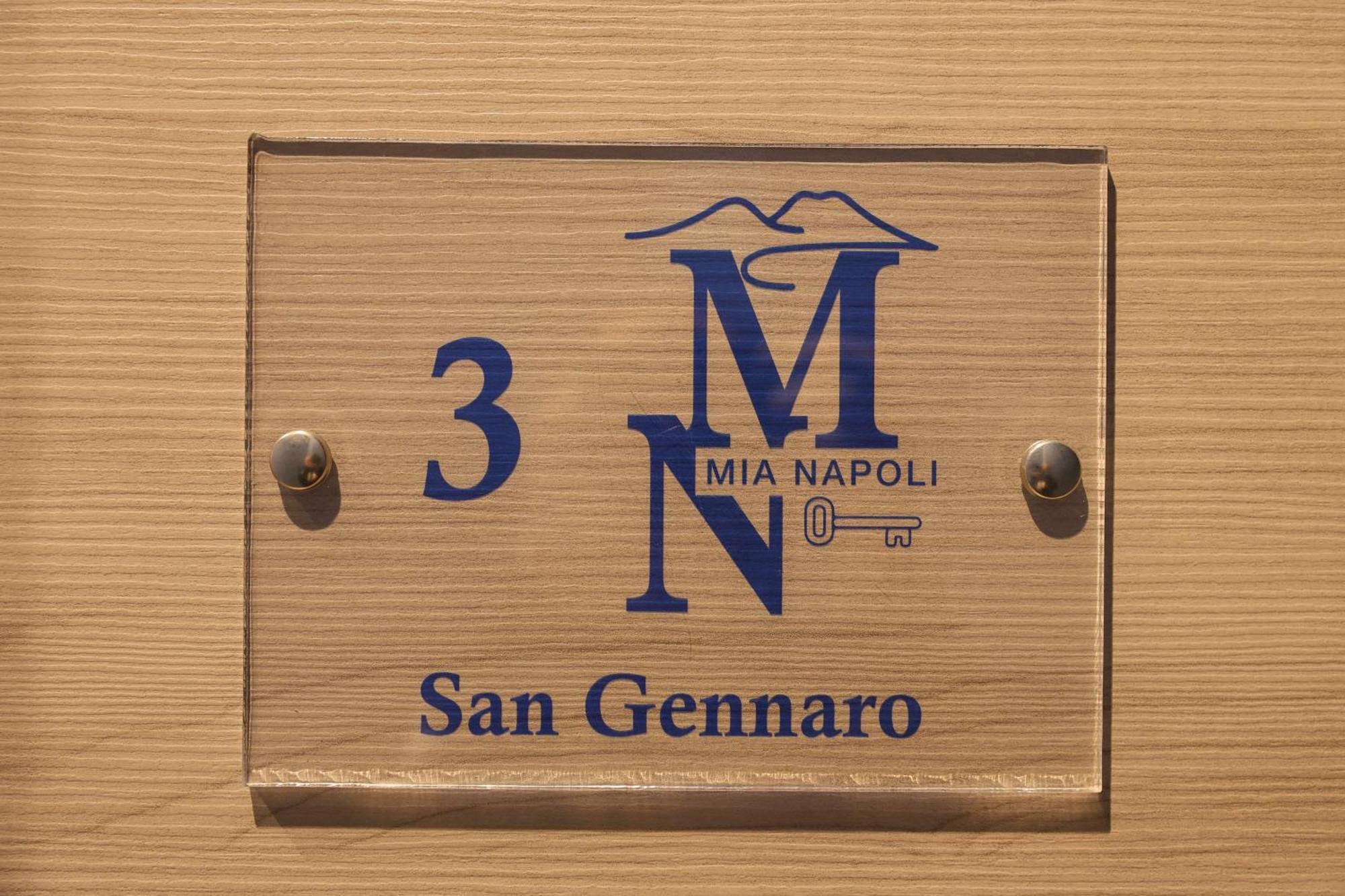 Mia Napoli Acomodação com café da manhã Exterior foto